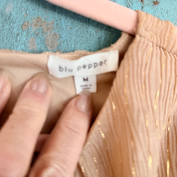 Blu Pepper Gold Thread Balloon Sleeve Blouse (Size M) - Picture 2 of 8